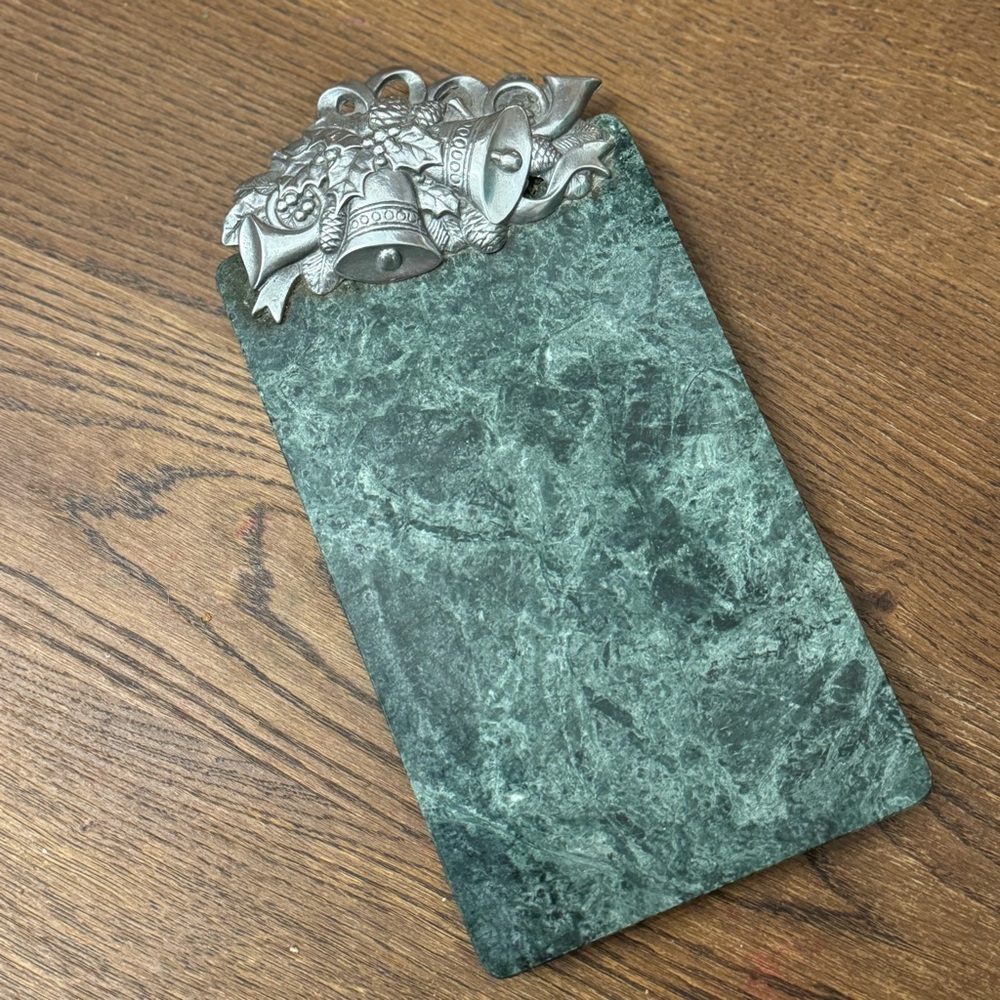 Arthur Court 1991 Green
Marble Cheese Tray Trivet
Cast 12" x 6"